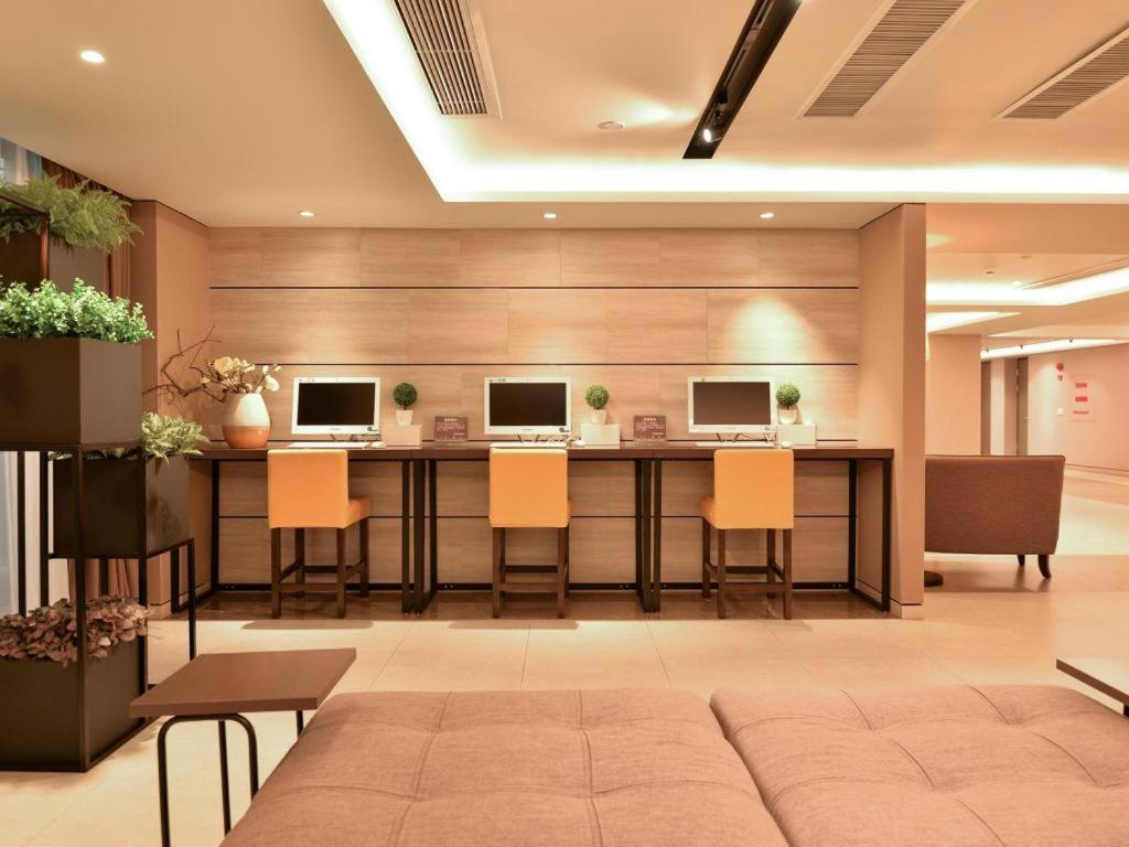 Home Inns Plus Shanghai Xujiahui Branch Exterior foto